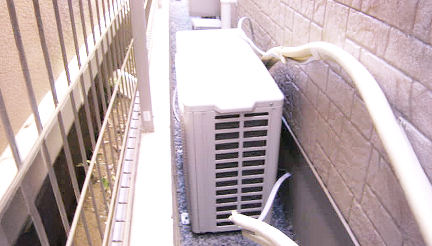 室外機の前に障害物